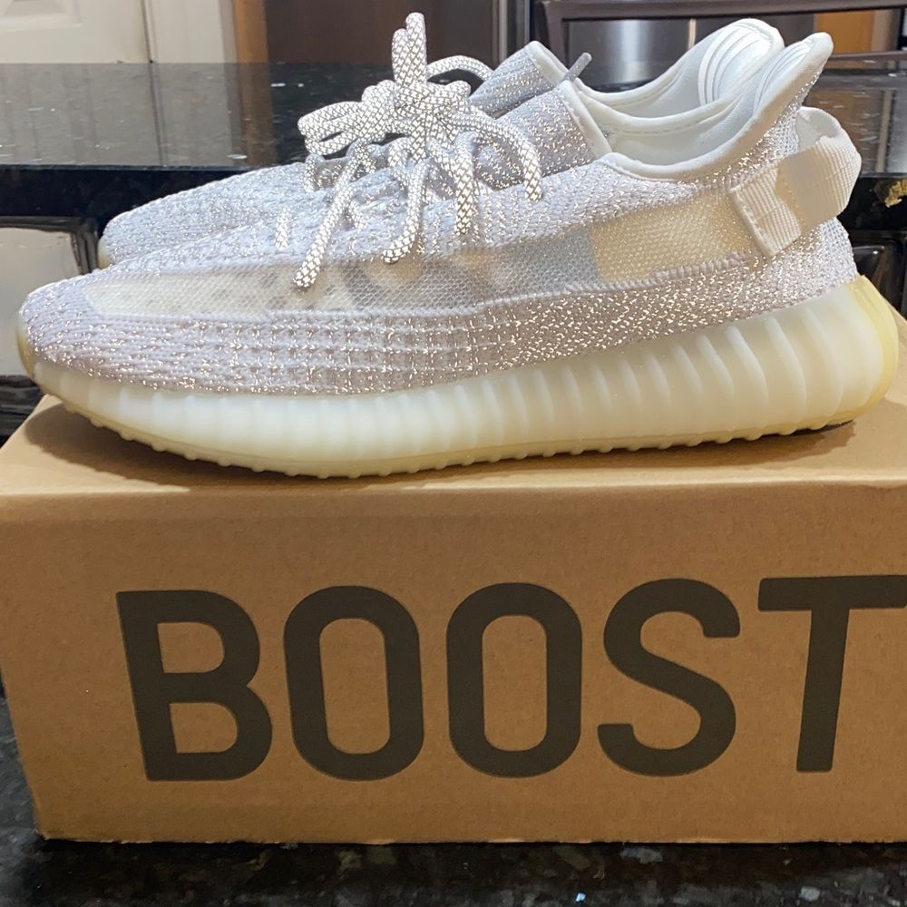 NWB!! Adidas Yeezy Boost 350 V2 Sneakers Size 8.5 Static Kayne West
